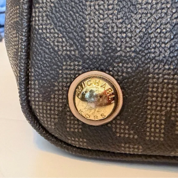 Michael Kors Jet Set Travel Large Tote Brown MK Logo Beige - Picture 9 of 9